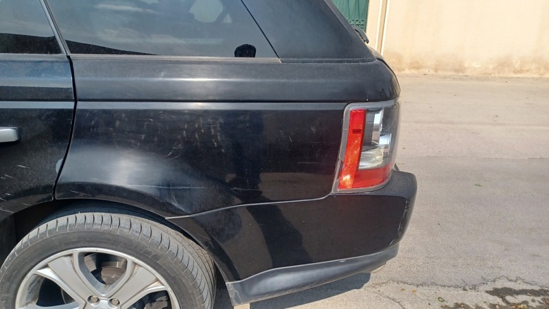Used 2011 Range Rover Sport for sale in Riyadh